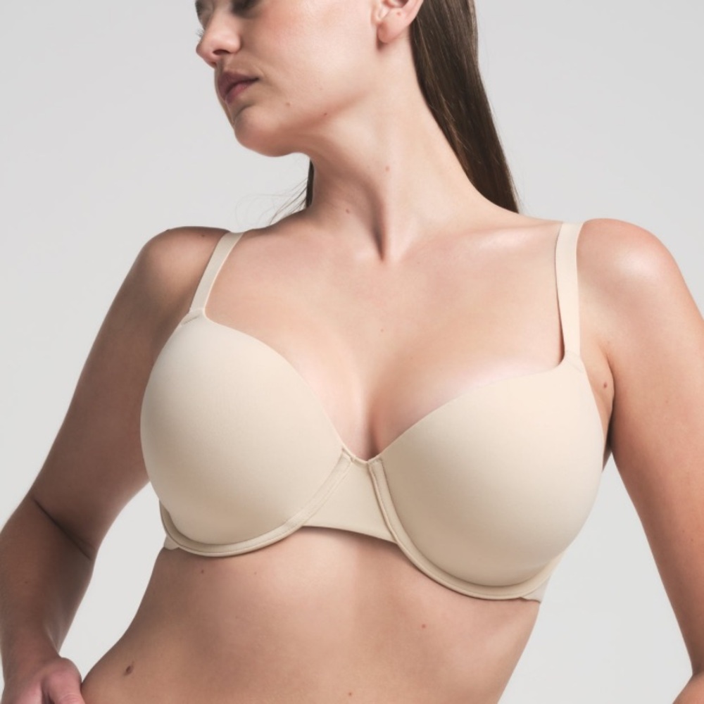 New SKIMS Fits Everybody T-Shirt Bra NWT